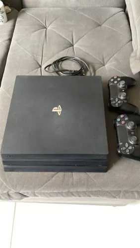 PS4 pro 1 terá 2 manetes