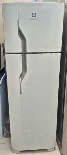 Geladeira Electrolux dc35a