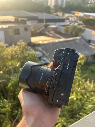 Câmera Sony ZVE10