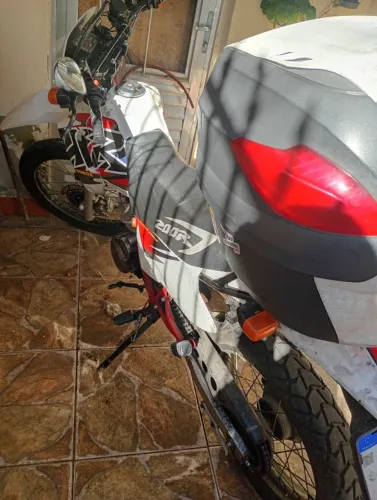 Excelente moto
