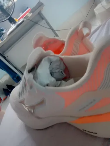 Vende se tênis Mizuno novo feminino 