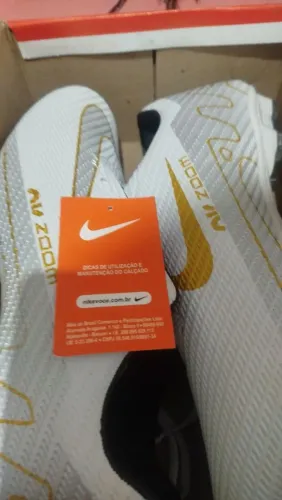 Chuteira Nike Nova