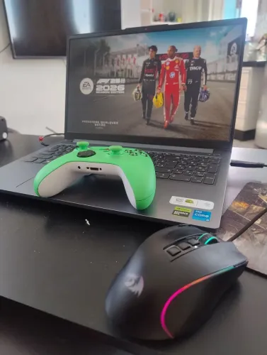 Notebook Lenovo LOQ Gamer RTX 3050 16GB RAM 512GB SSD
