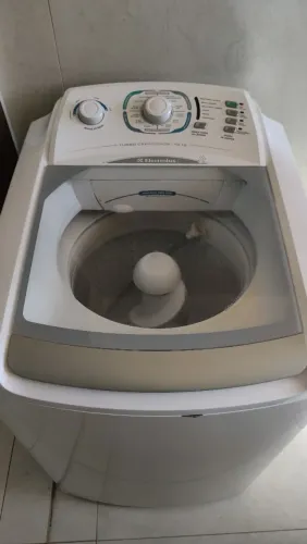 Máquina de lavar Eletrolux 10kg(quebrada)