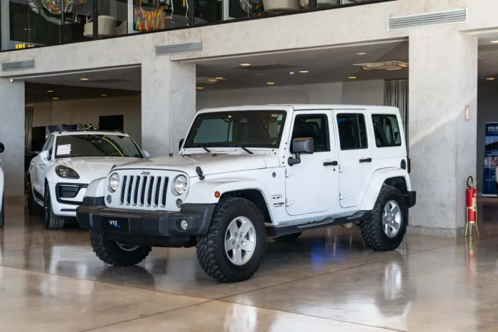 Jeep Wrangler Unlimited Sahara 3.6 V6 4P 2018