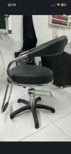 Vendo cadeira para cabeleireiro 350