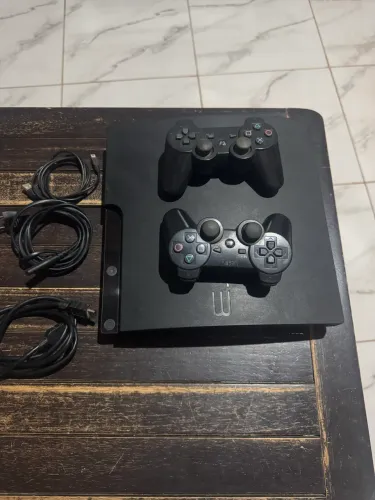 Vendo PS3 em boas condições