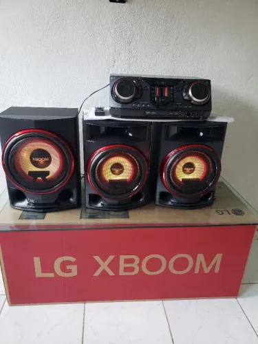 Som LG xboom 2.900 de potência modelo CL88