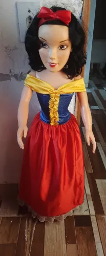 Boneca branca de neve 