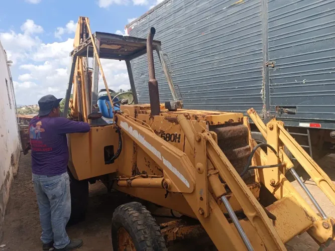 Retroescavadeira Case