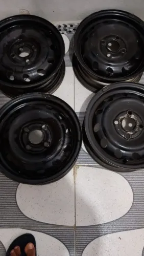 Roda de ferro aro 15 4 furos