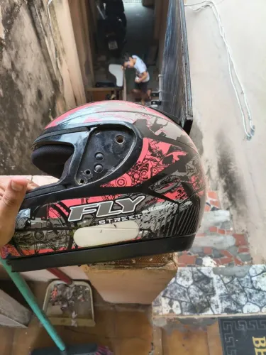 Capacete fly