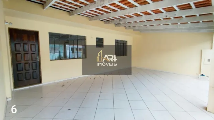 Casa em Condomínio Fechado com 3 dormitórios à Venda no bairro Cajuru em Curitiba/PR