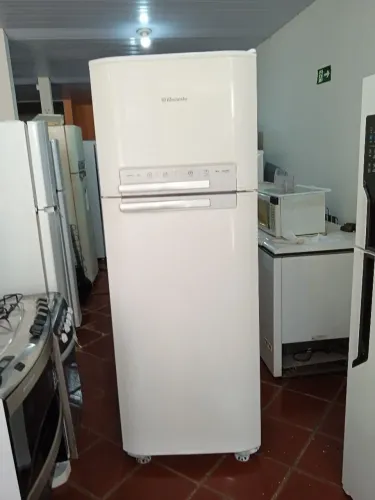 Geladeira electrolux frost free semi novo 480 litros