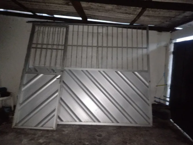 Portão e garagem com motor automático completo