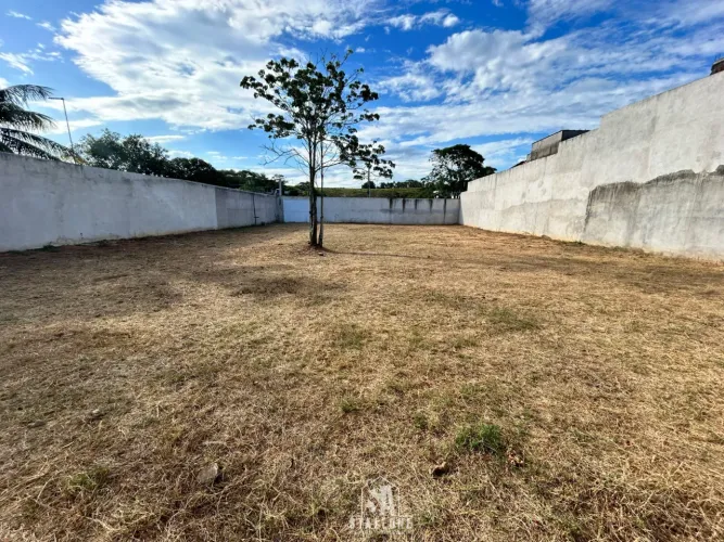 Vendo 4 Lotes escriturados, localizados no bairro Piuminas em Piúma/ES