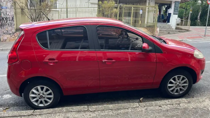 Fiat Palio Attractive 1.0 EVO Fire Flex 8V 5P 2013