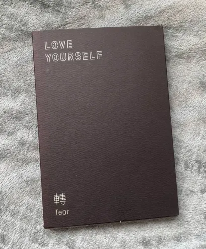 Álbum BTS Love Yourself Tear (s/ photocard) - versão Y