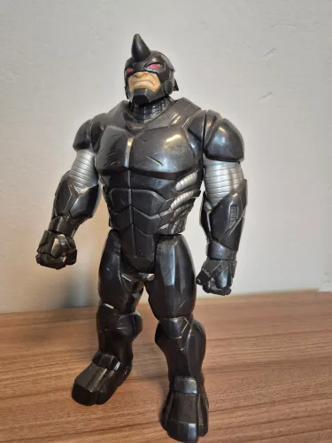 Boneco Original Hasbro RHINO, 30cm, sem caixa original  (usado).