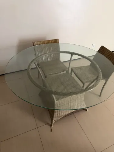 Mesa redonda de vidro 