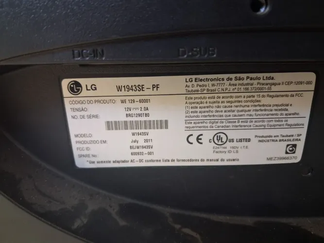 VENDE-SE - 3 Monitores com Defeito
