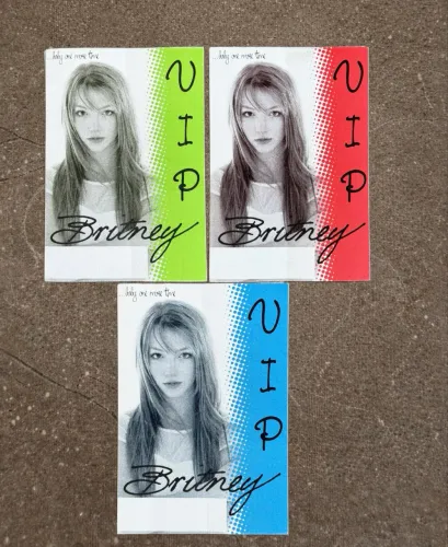 BUNDLE - 3 RAROS VIPs Backstage Passes Britney Spears - Baby One More Time Tour 1999