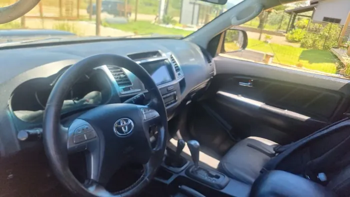 Toyota Hilux CD SRV D4-d 4X4 3.0 TDI Diesel AUT 2015