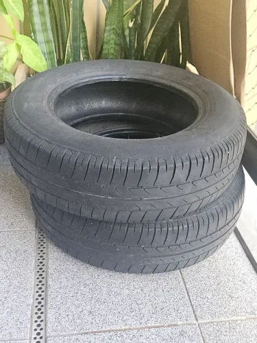Pneu 165/70R13