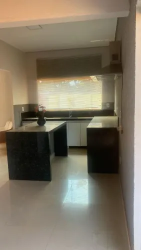 Casa em condomínio na 26 de setembro