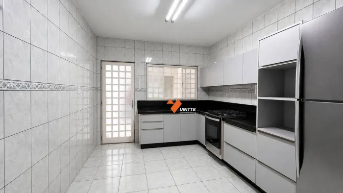 Casa com 4 dormitórios à venda, 100 m² por R$ 680.000,00 - Jardim Bongiovani - Presidente
