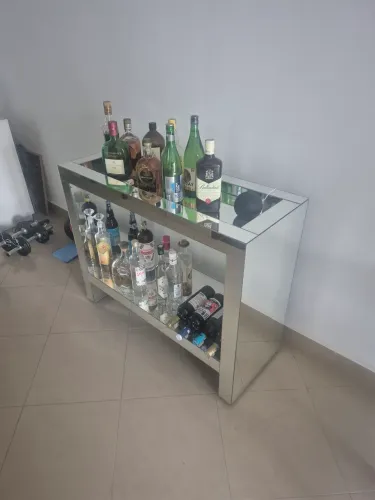 Aparador bar espelhado