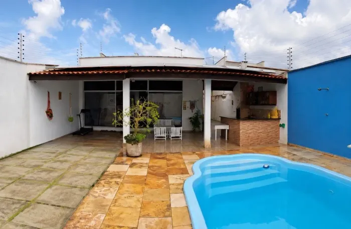 Alugo Casa no Araçagi