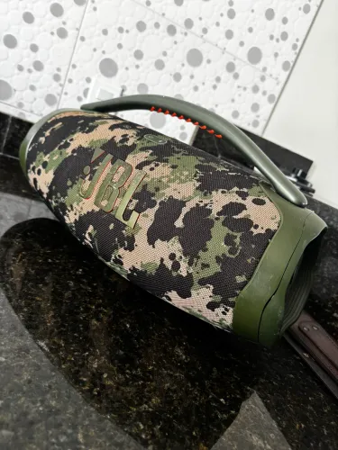 Caixa JBL boombox 3