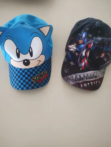 Boné Sonic e capitão América infantil