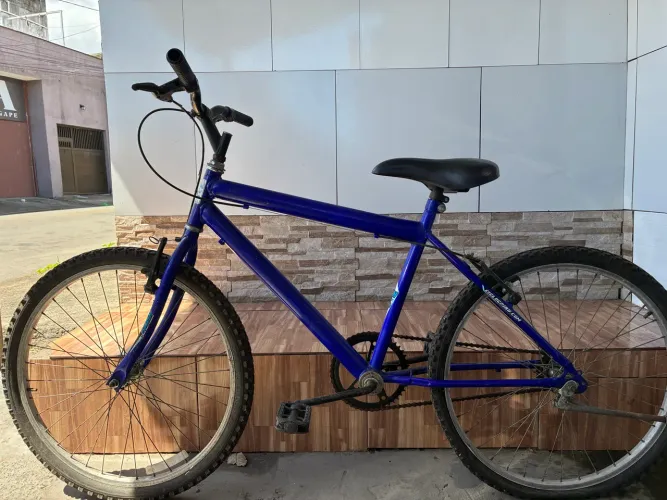 Bike semi nova Aro 24