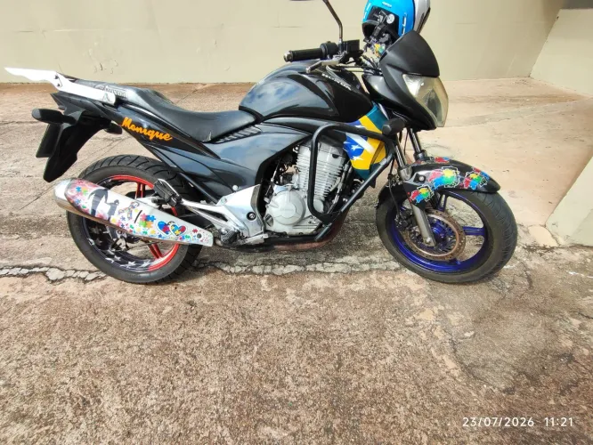 CB 300