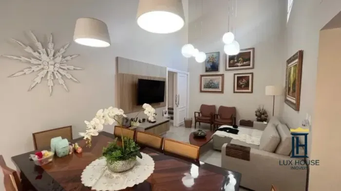 Casa Para Locação Anual em Jurerê Internacional