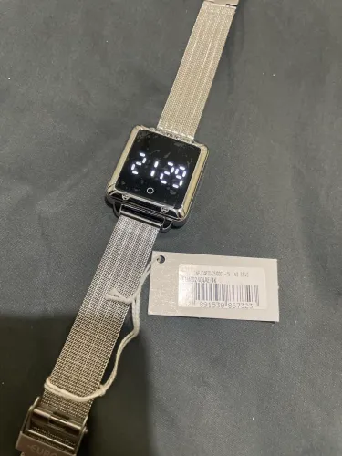 Vende-se relógio ou troco por máquina de lavar