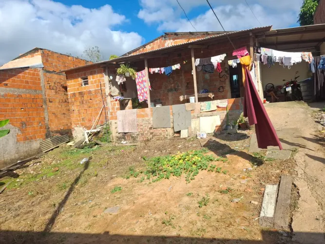 Casa no bairro plácido de castro  rua da eta troco por outra no mesmo bairro 