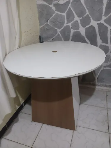 Mesa e cadeiras 