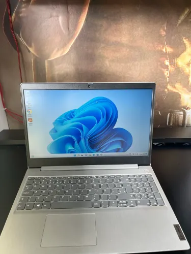 Notebook Lenovo i5 de 10 geração