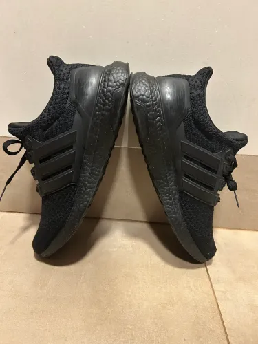 Tênis Adidas Ultraboost 41