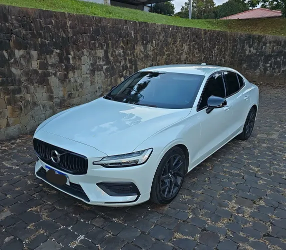 Volvo S60 T-4 Momentum 2.0 190cv 4P 2020