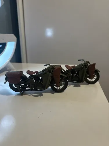 Miniatura Harley Davidson Moto Flathead 1942 Maisto 1:18