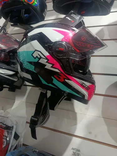 Capacete fw3 com óculos interno