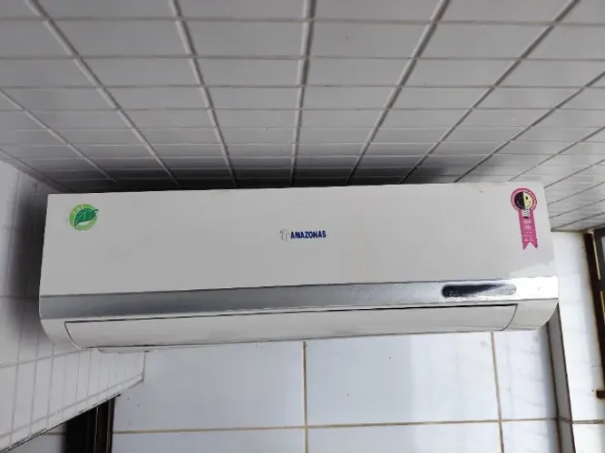 Vendo Ar-Condicionado 12.000 BTUs - Marca Amazonas