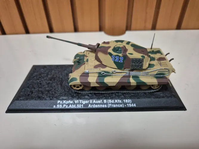 Miniatura Tanque Alemão King Tiger (Tiger II) - Escala 1:72 (Coleção Militar/WWII)
