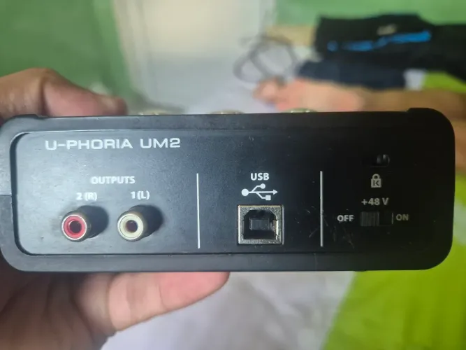 Placa de áudio behringer
