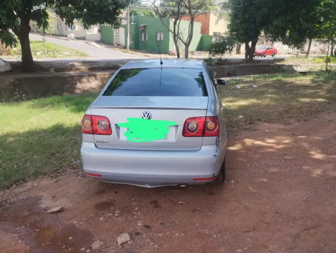 Volkswagen Polo Sedan 1.6 MI 101cv 8V 4P 2005