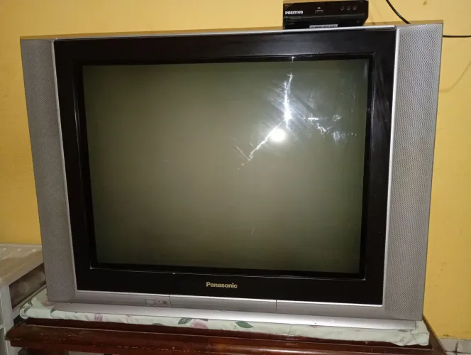 Vendo tv turbo grande com conversor 150,00 preço a negociar